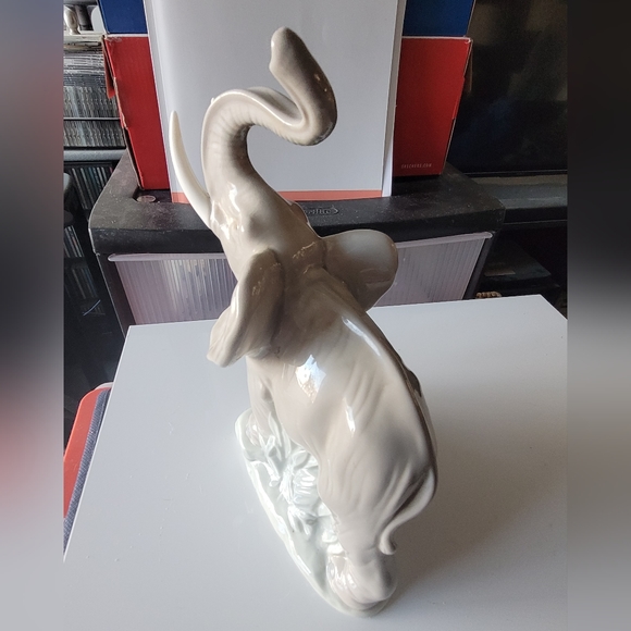 NAO ELEPHANT Rare Vintage by Lladro made in Spain excellent condition - Picture 6 of 6